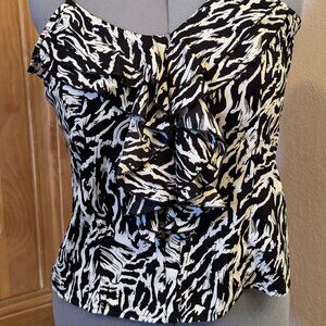 Black and Cream bark pattern ruffled front camisole.